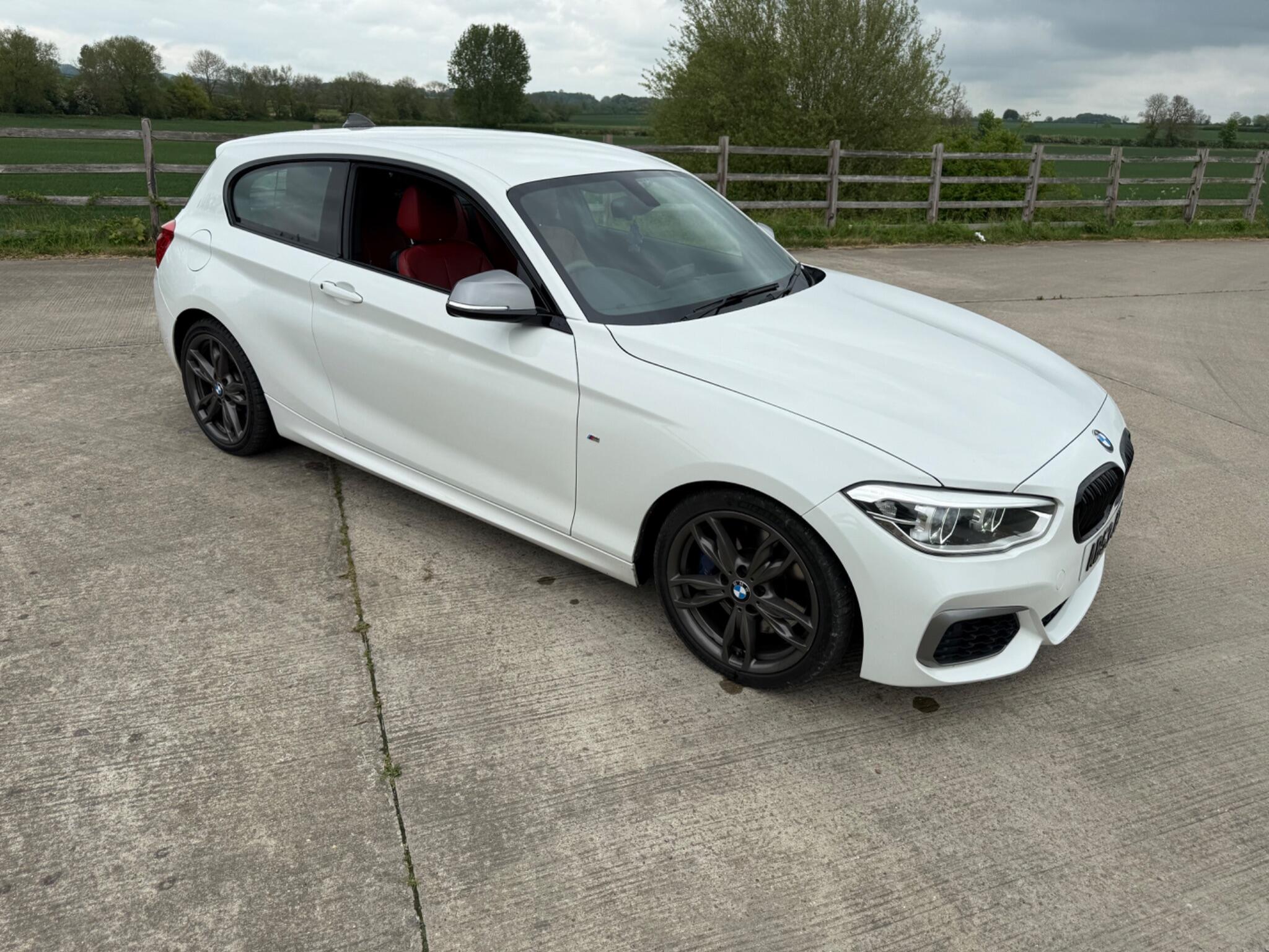 BMW 1 Series 3.0 M135i Euro 6 (s/s) 3dr — photo 53 of 92